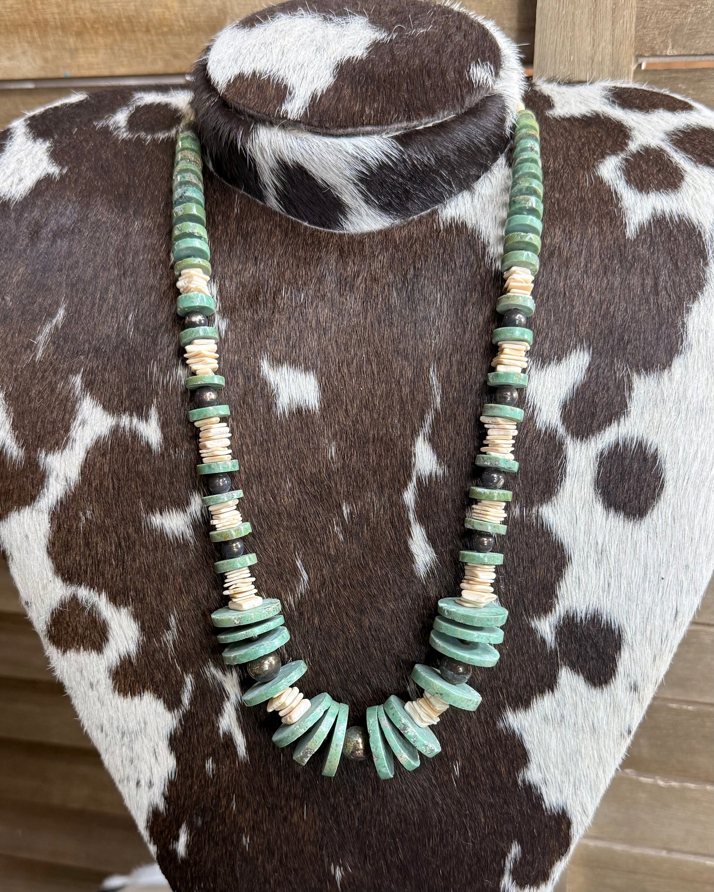 24” Chimney Butte Turquoise & Shell Disc Necklace *Native