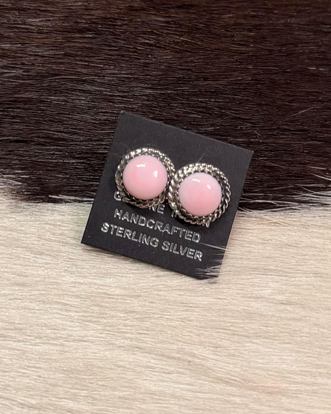 Pink Conch Stud *Native