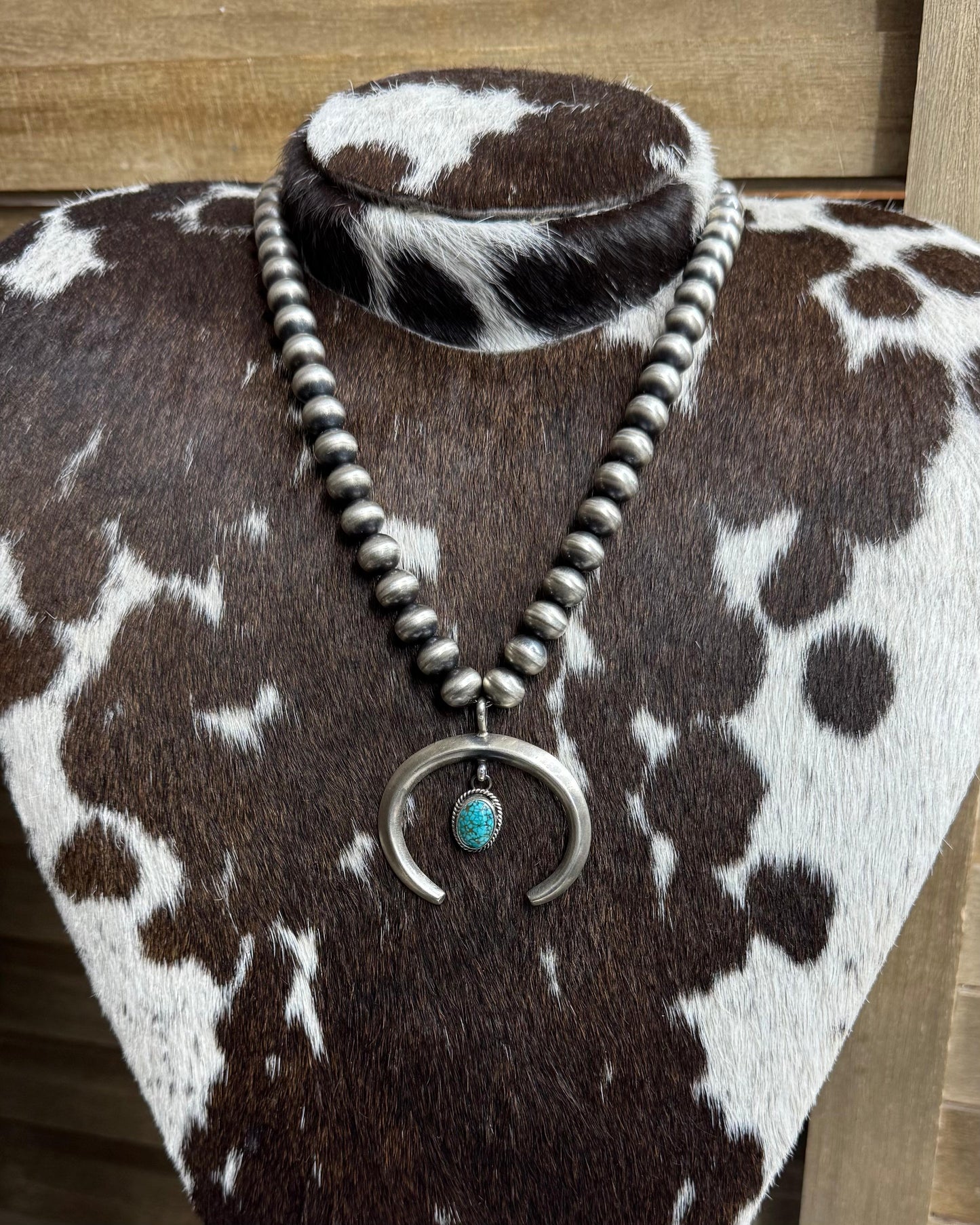18" Naja Pearl Necklace *Native