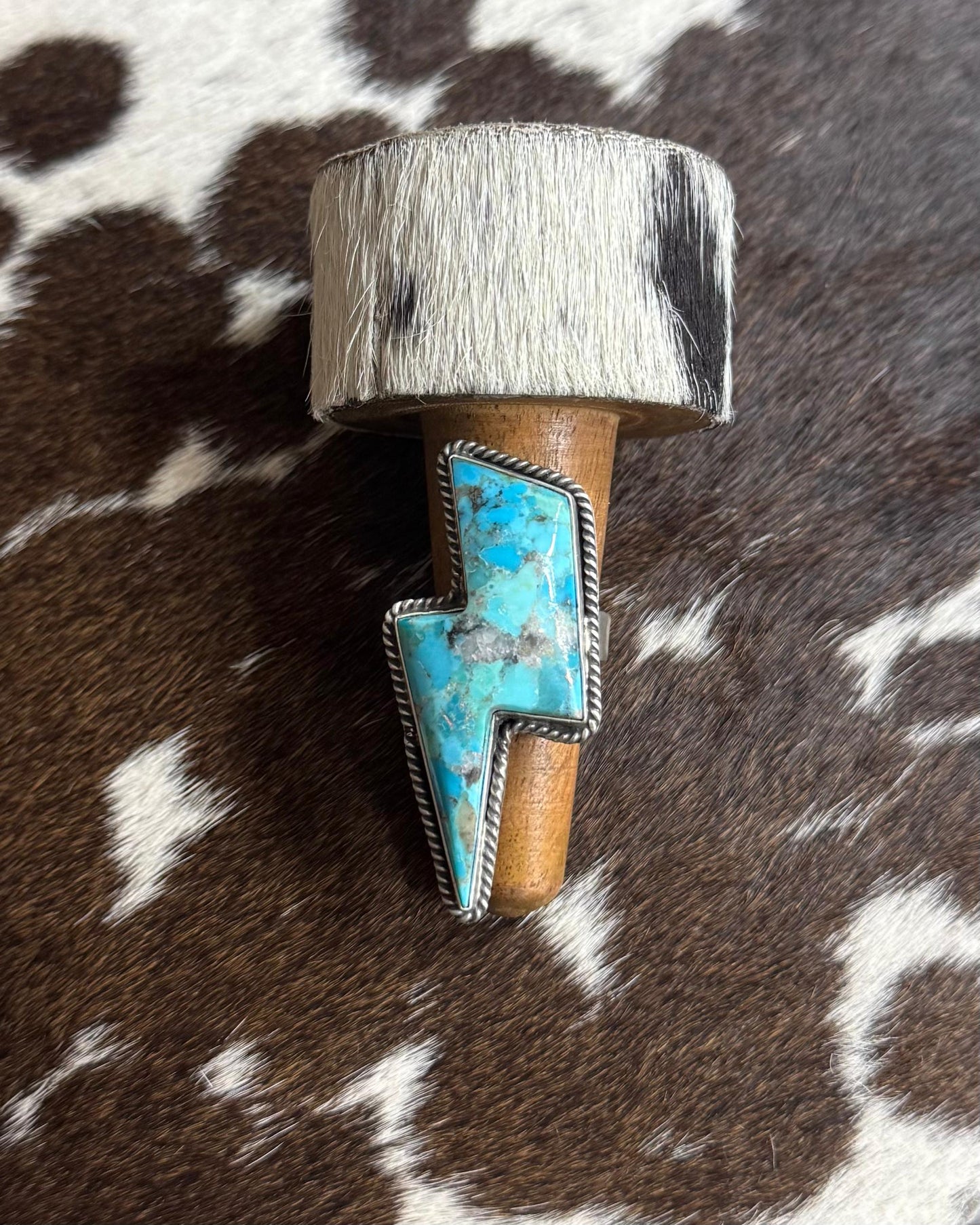 Lightning Bolt Ring *Native