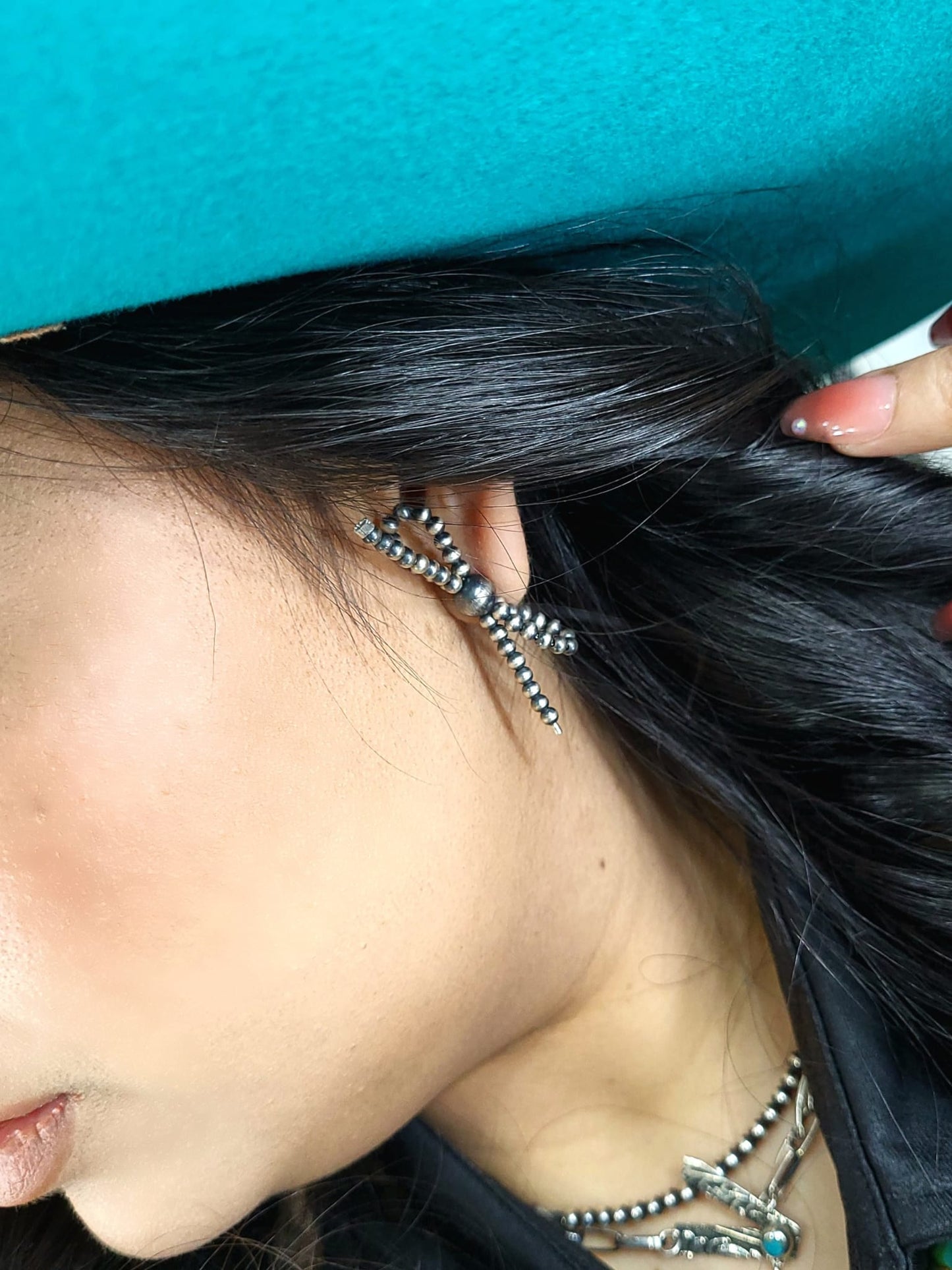 Pearl Bow Stud