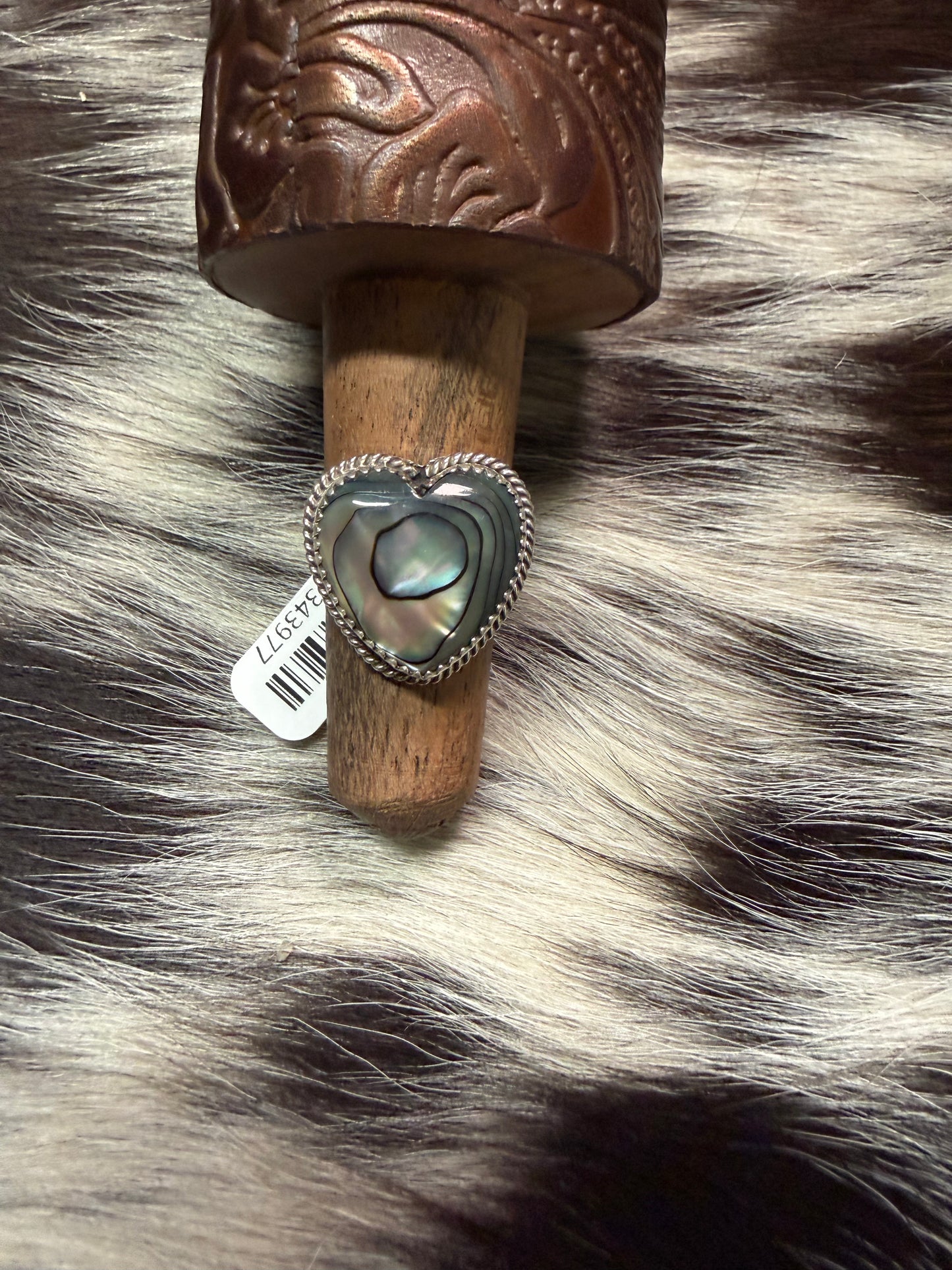 Eves ring sz8