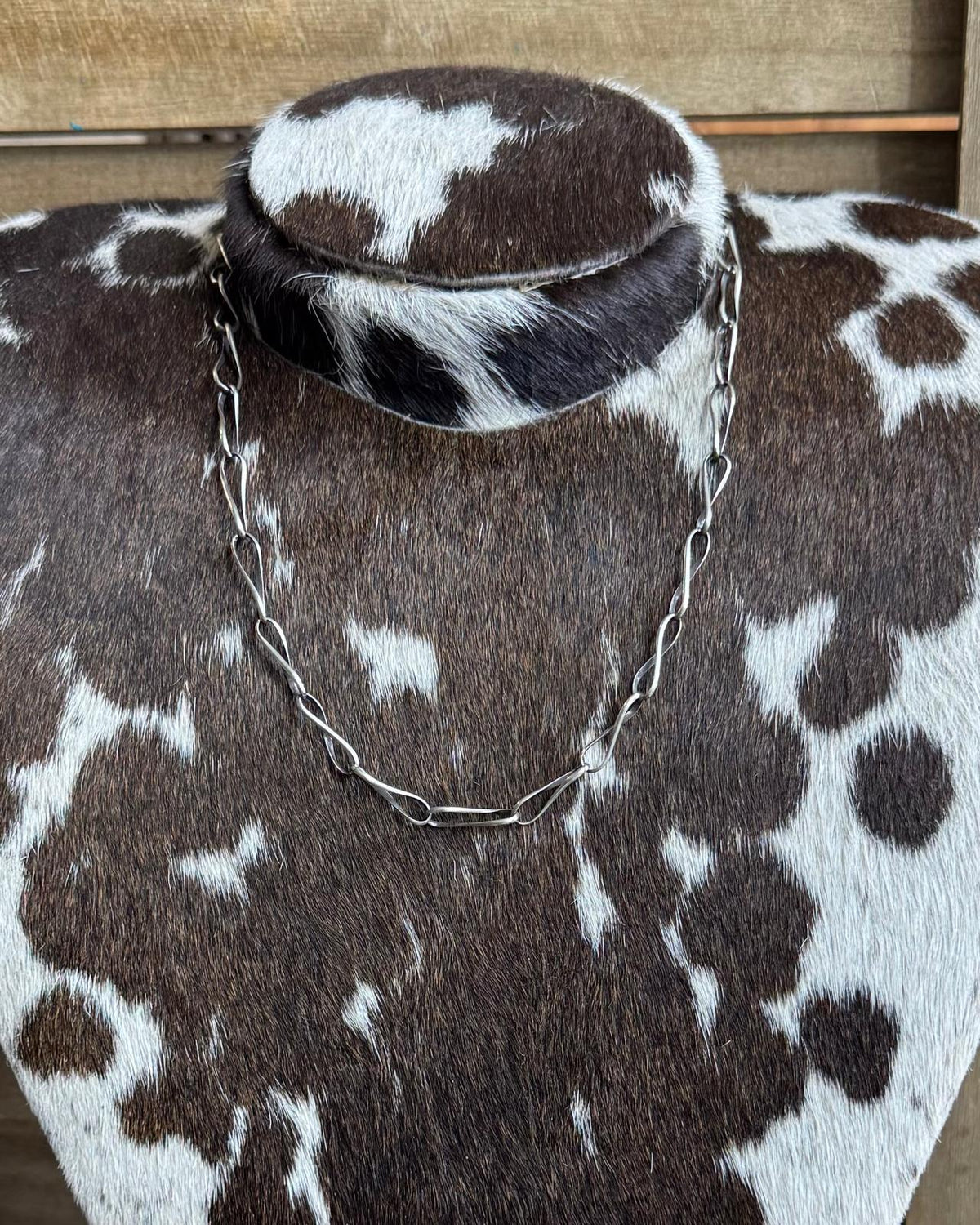 19" Twisted Paperclip Chain *Native