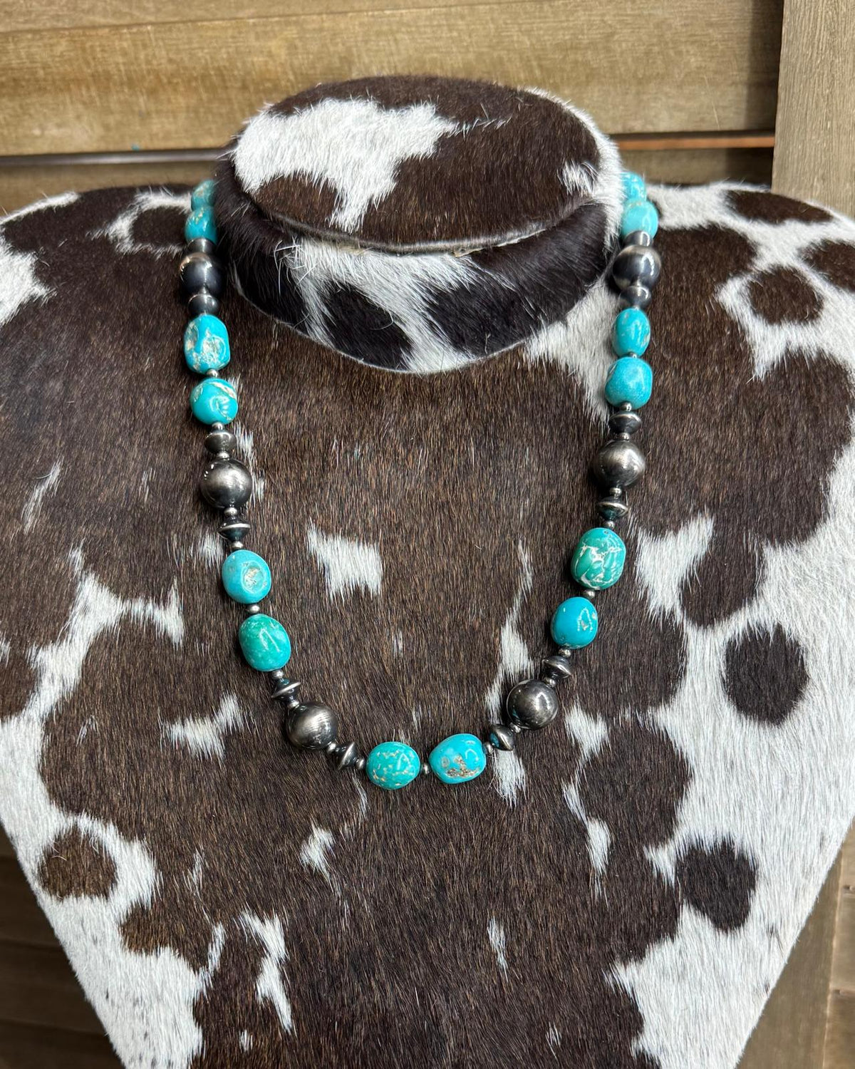 20" Turquoise Stone Pearl *NonNative