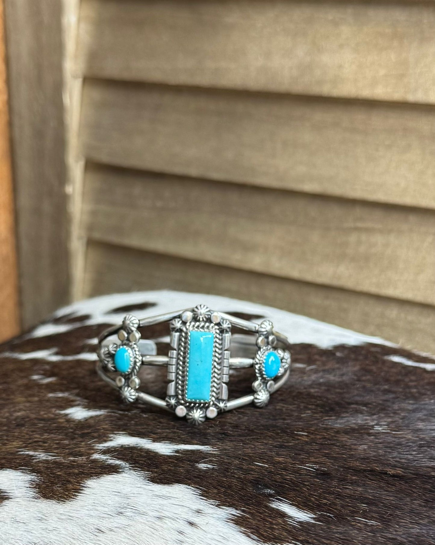 Kingman 3 Stone Cuff *Native