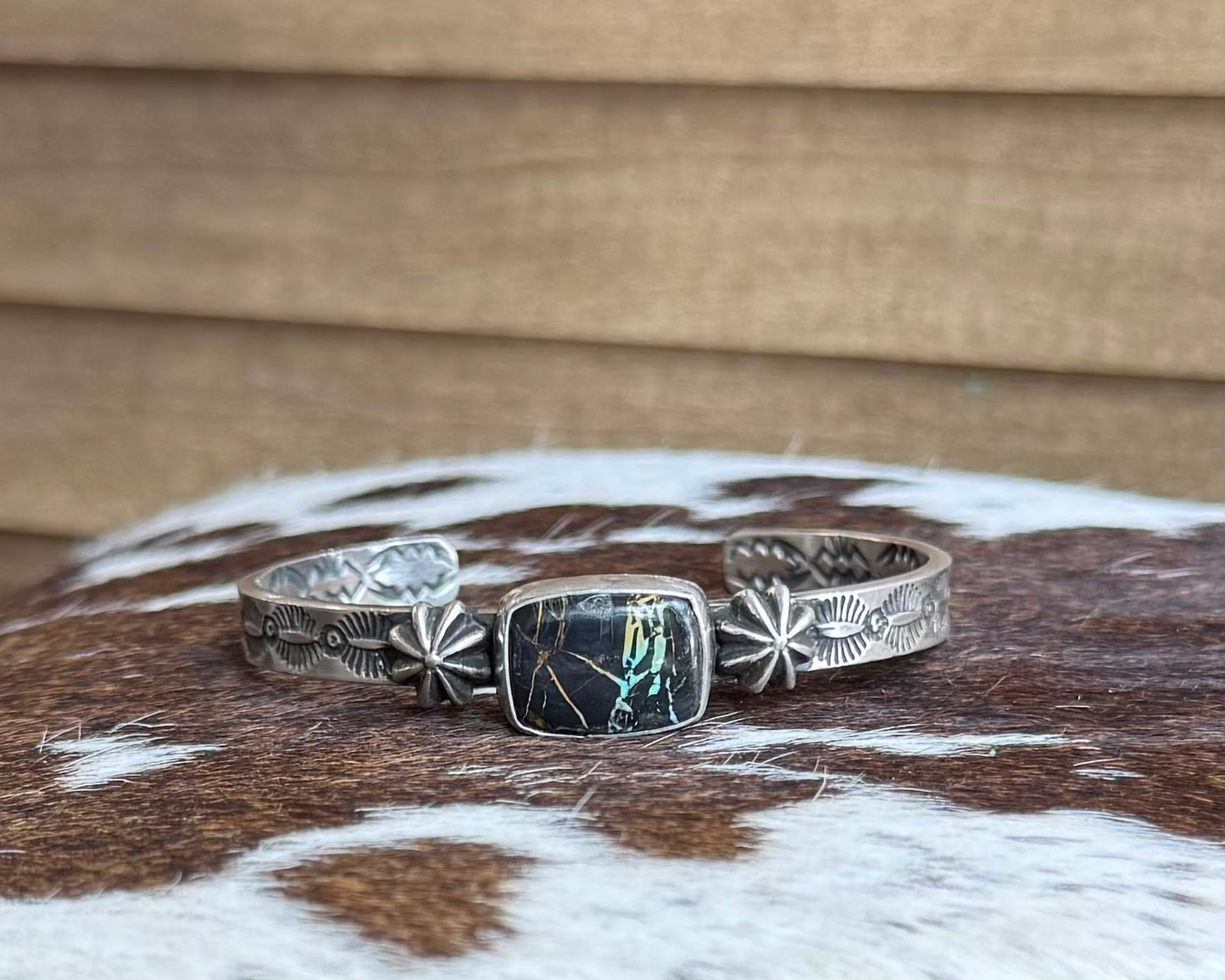 Black Jack Starburst Cuff *Native