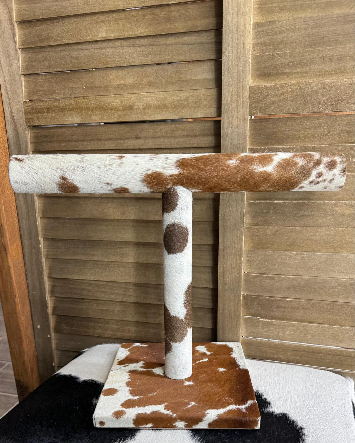 Brown Bracelet Cowhide Display