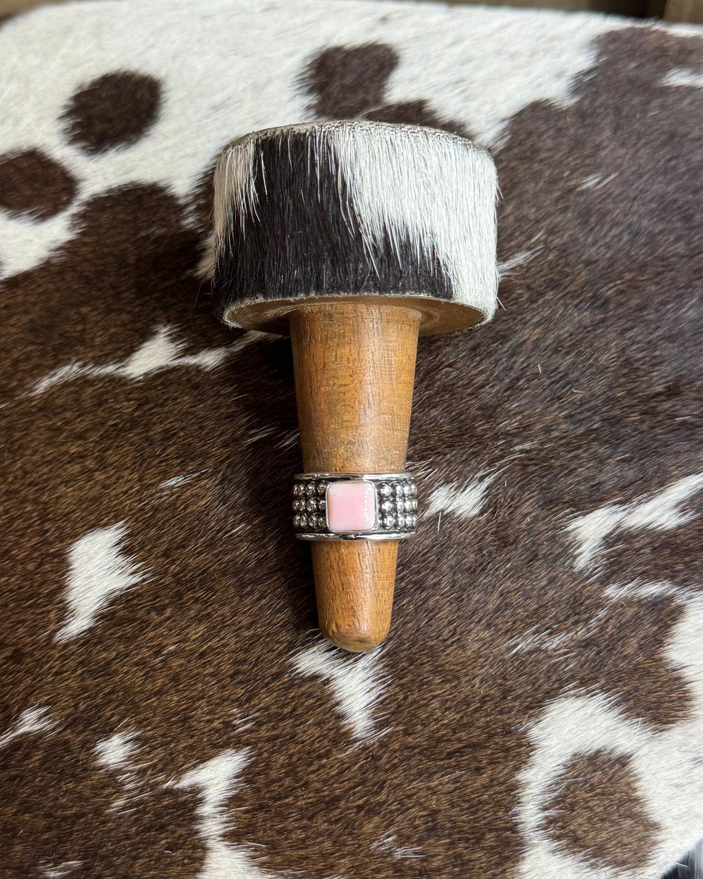 Sz 7 Pink Conch Studded Everyday Ring *NonNative