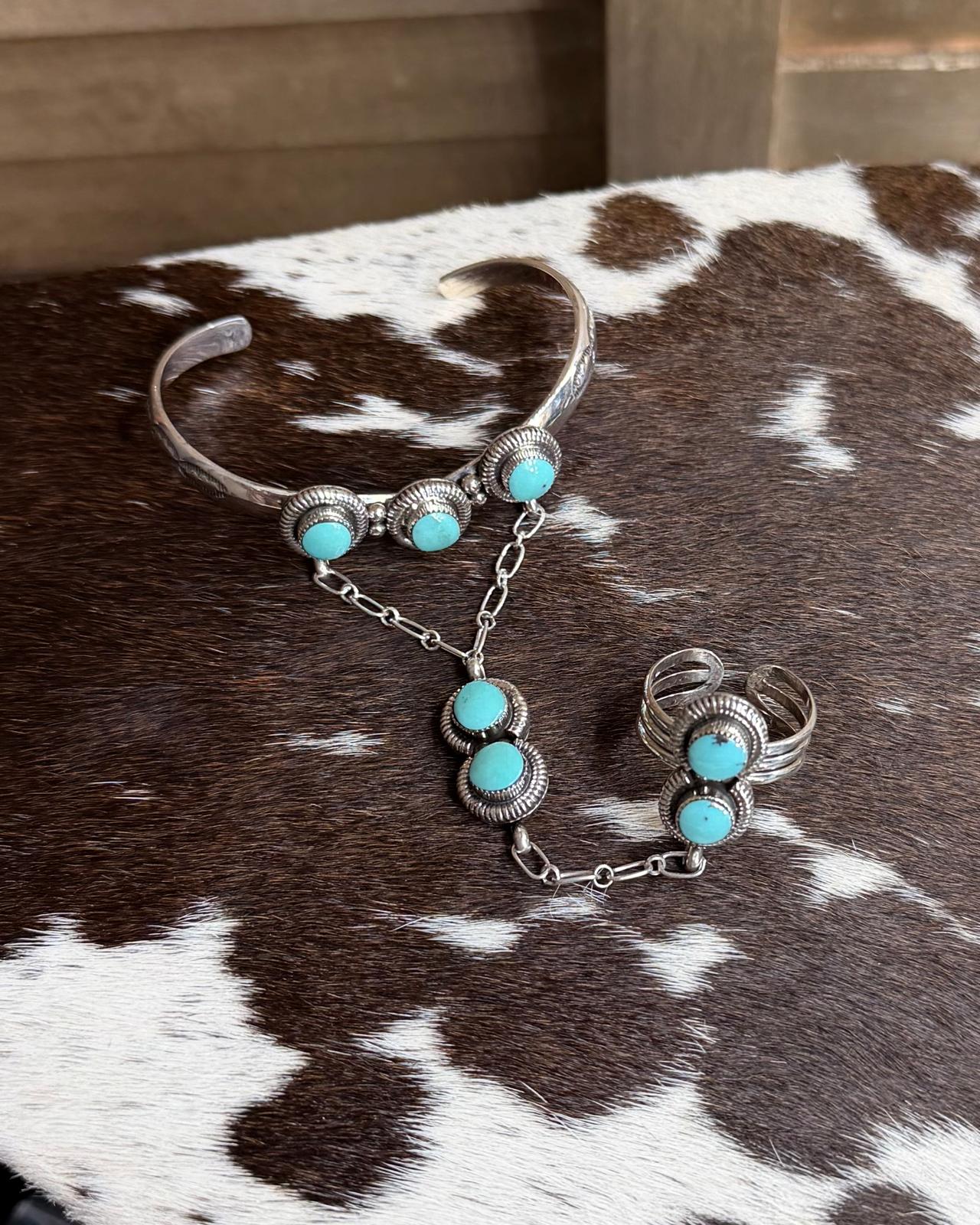 Princess Cuff *Native stone varies