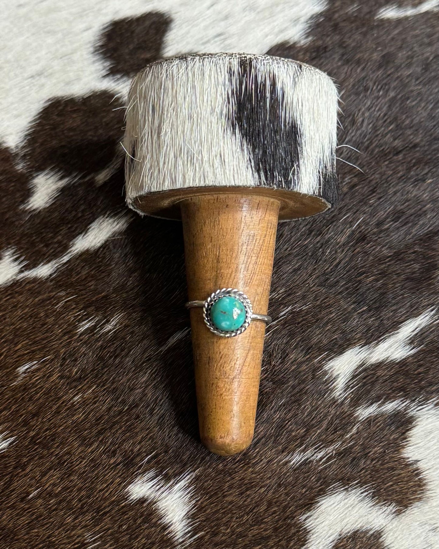 Simple Single Stone Ring *Native