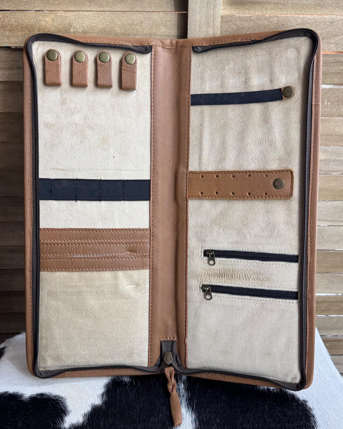 Cowhide & Tooled Jewelry Travel Jewelry Case *Tan