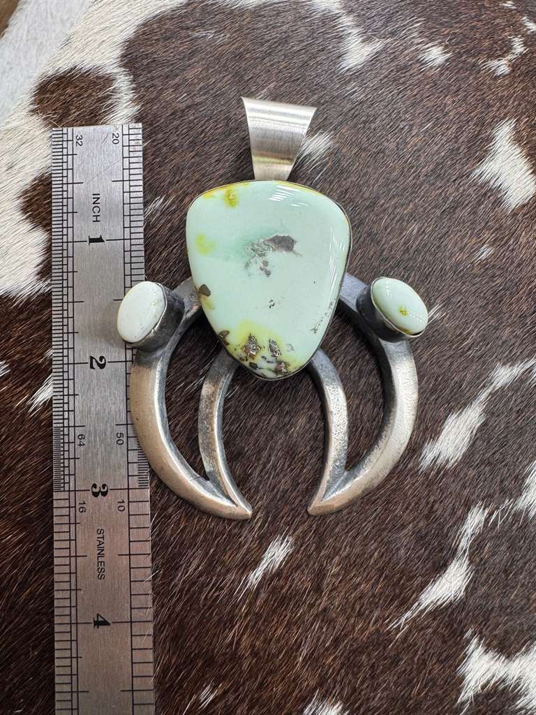 Palomino Naja Pendant *Native