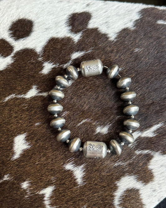 Barrel Pearl Strech Bracelet *Native