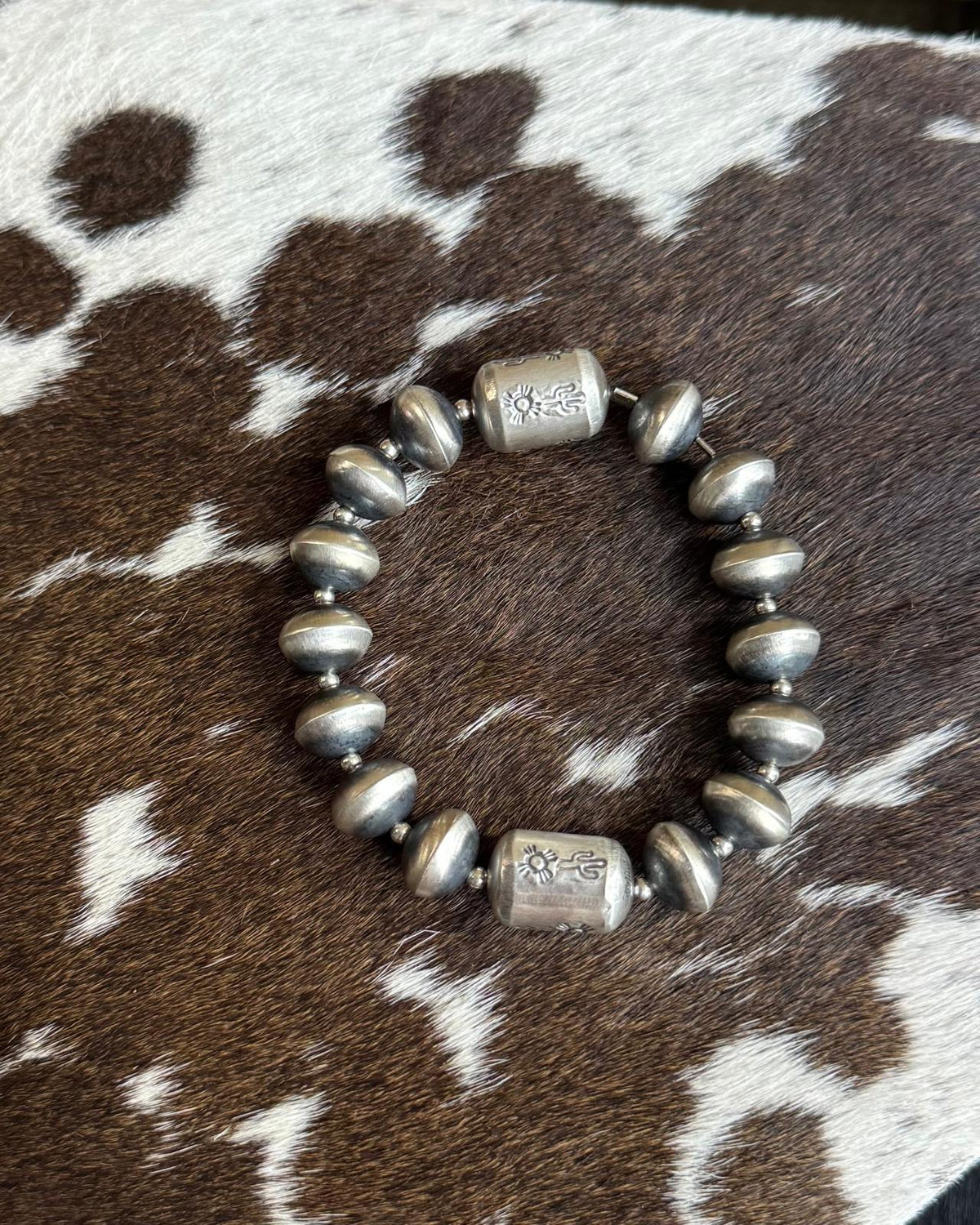 Barrel Pearl Strech Bracelet *Native
