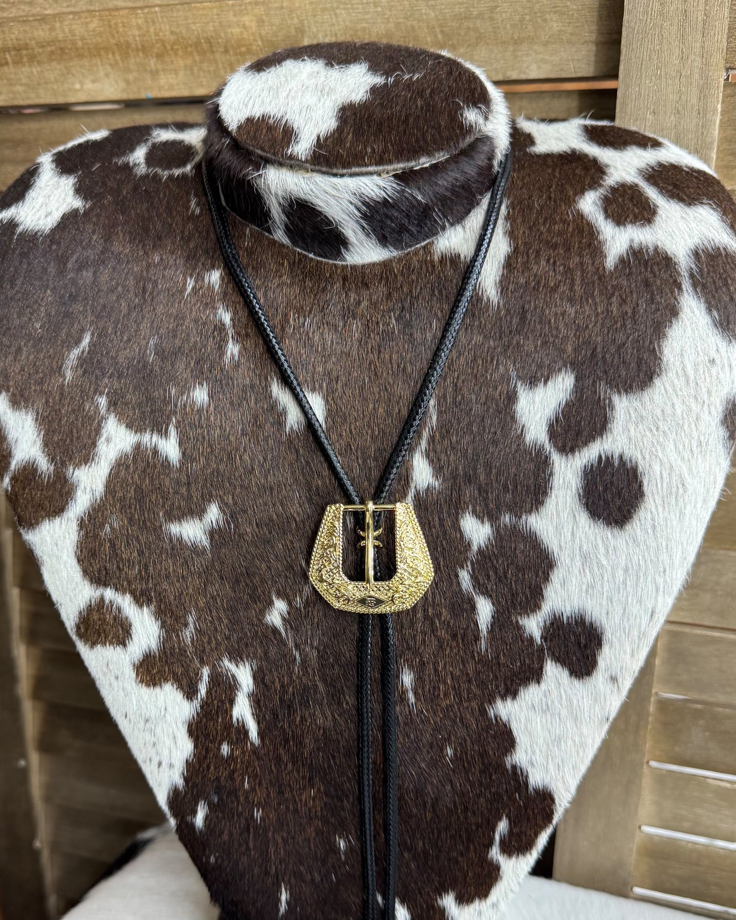 HillBetty Small Gold Bolo