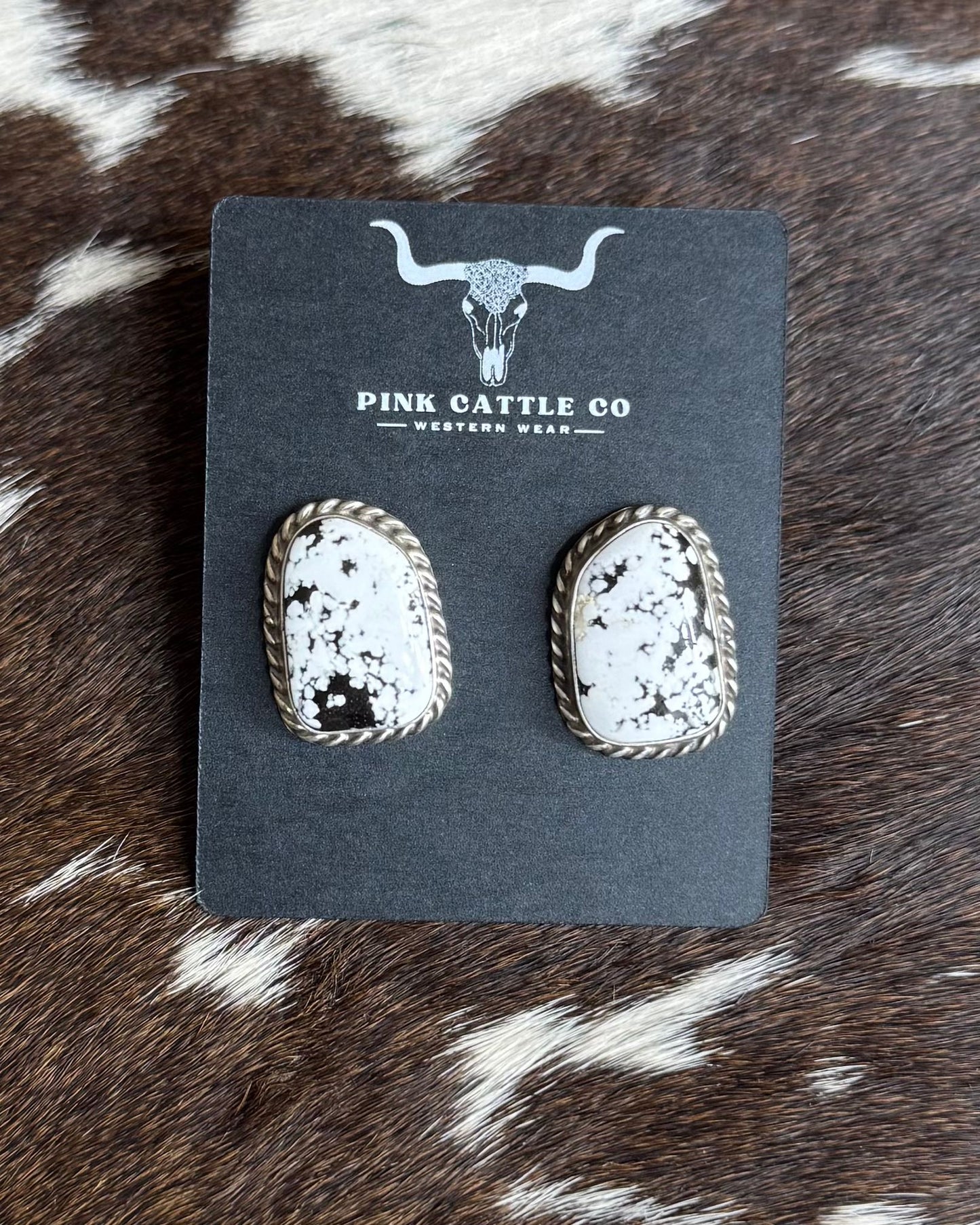 White Buffalo Studs *Native