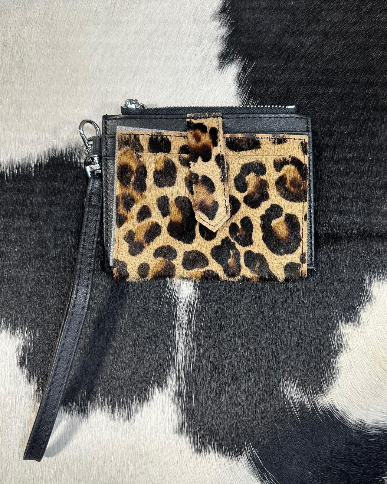 Leopard Card Wrislet