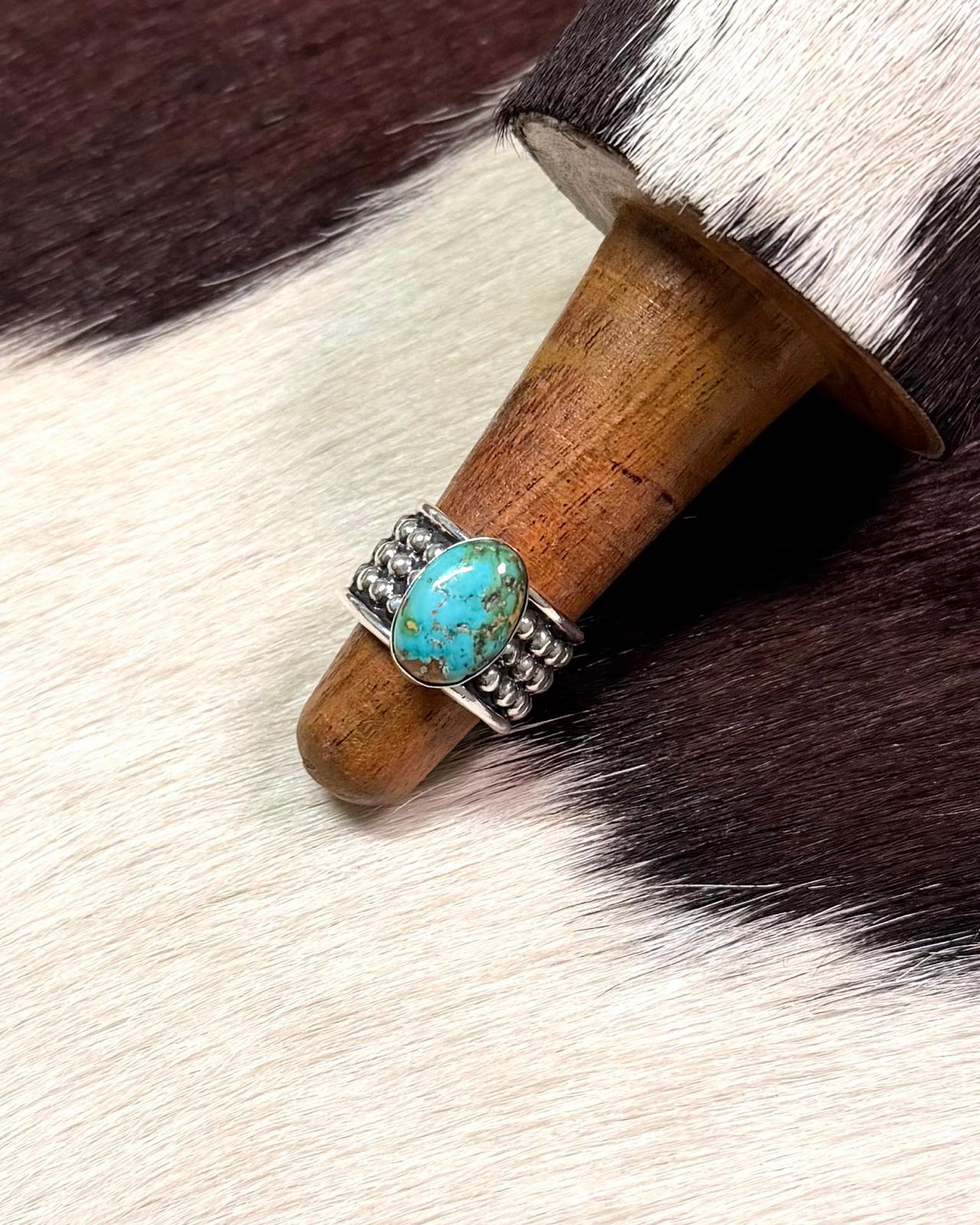 Sz 4 Studded Everyday Ring *NonNative