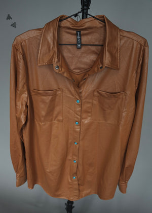 Leather Lux *Saddle Button Up
