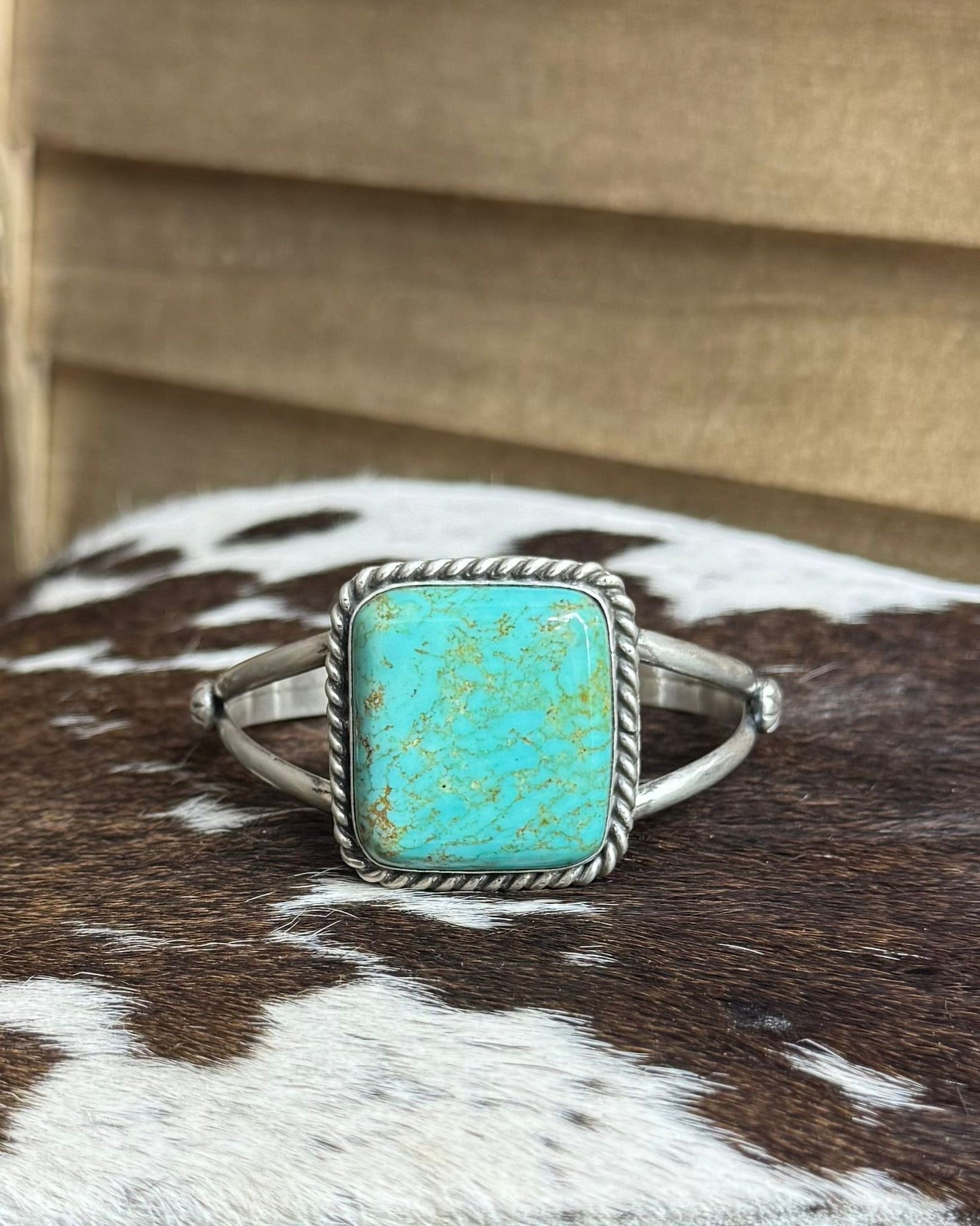 Kingman Square Cuff *Native
