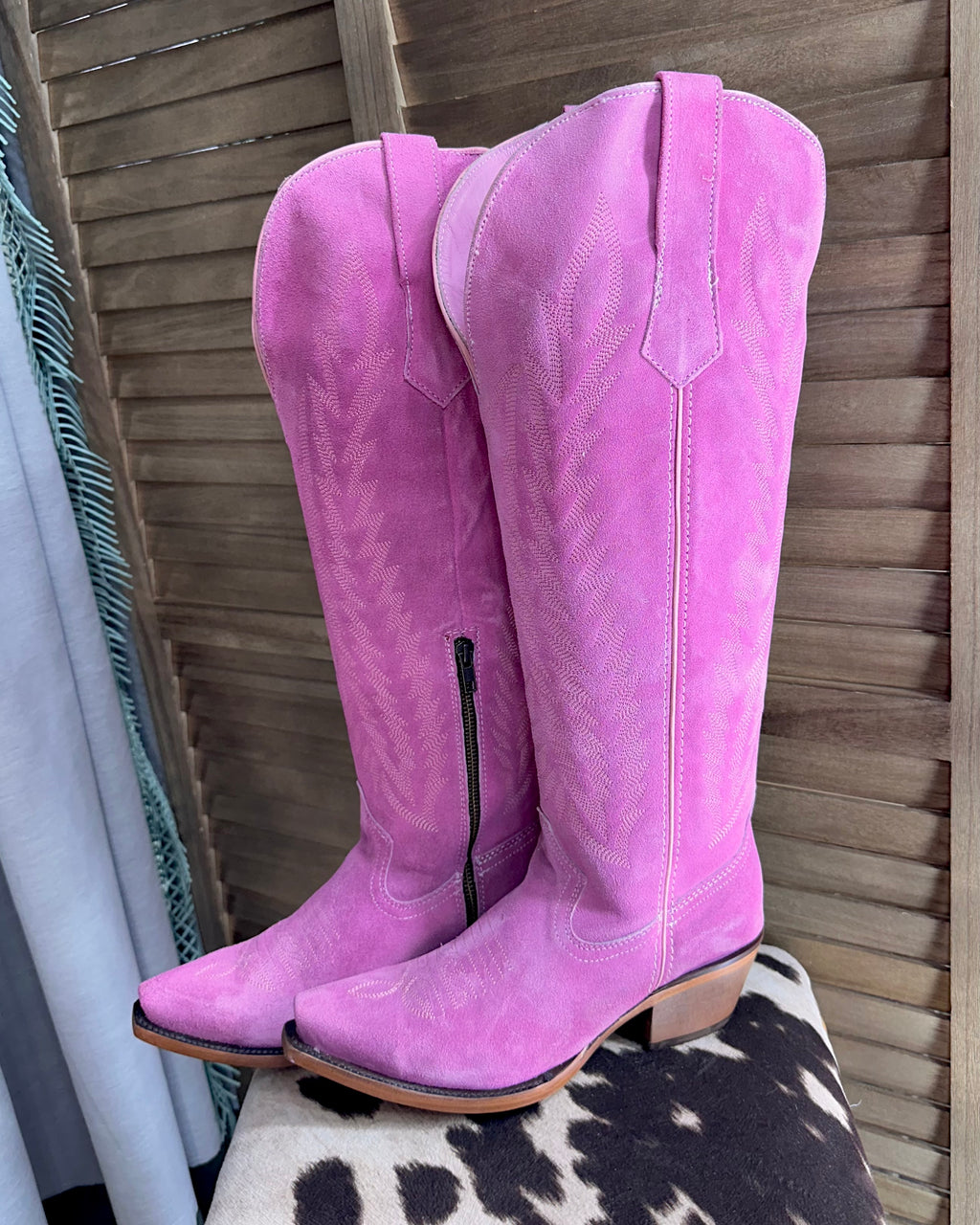 Gia Pink Gamuza Boots * EXTRA WIDE CALF