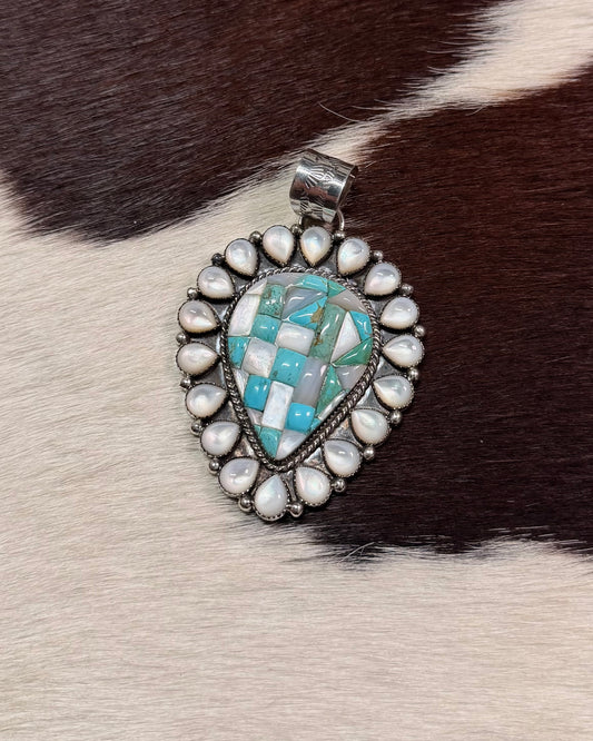 Cobblestone Mother of Pearl Kingman Pendant *Native