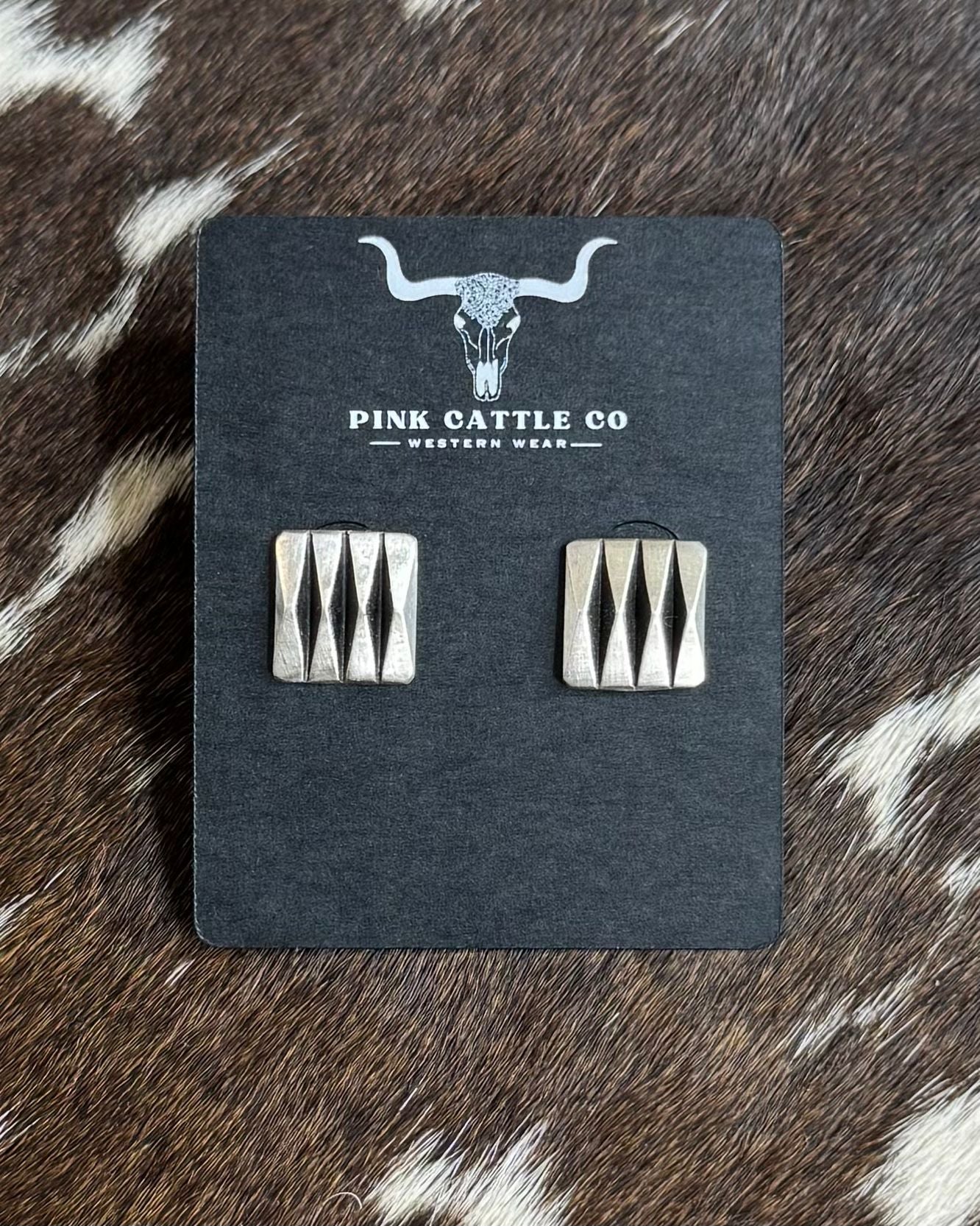 Leander Tahe Simple Studs *Native