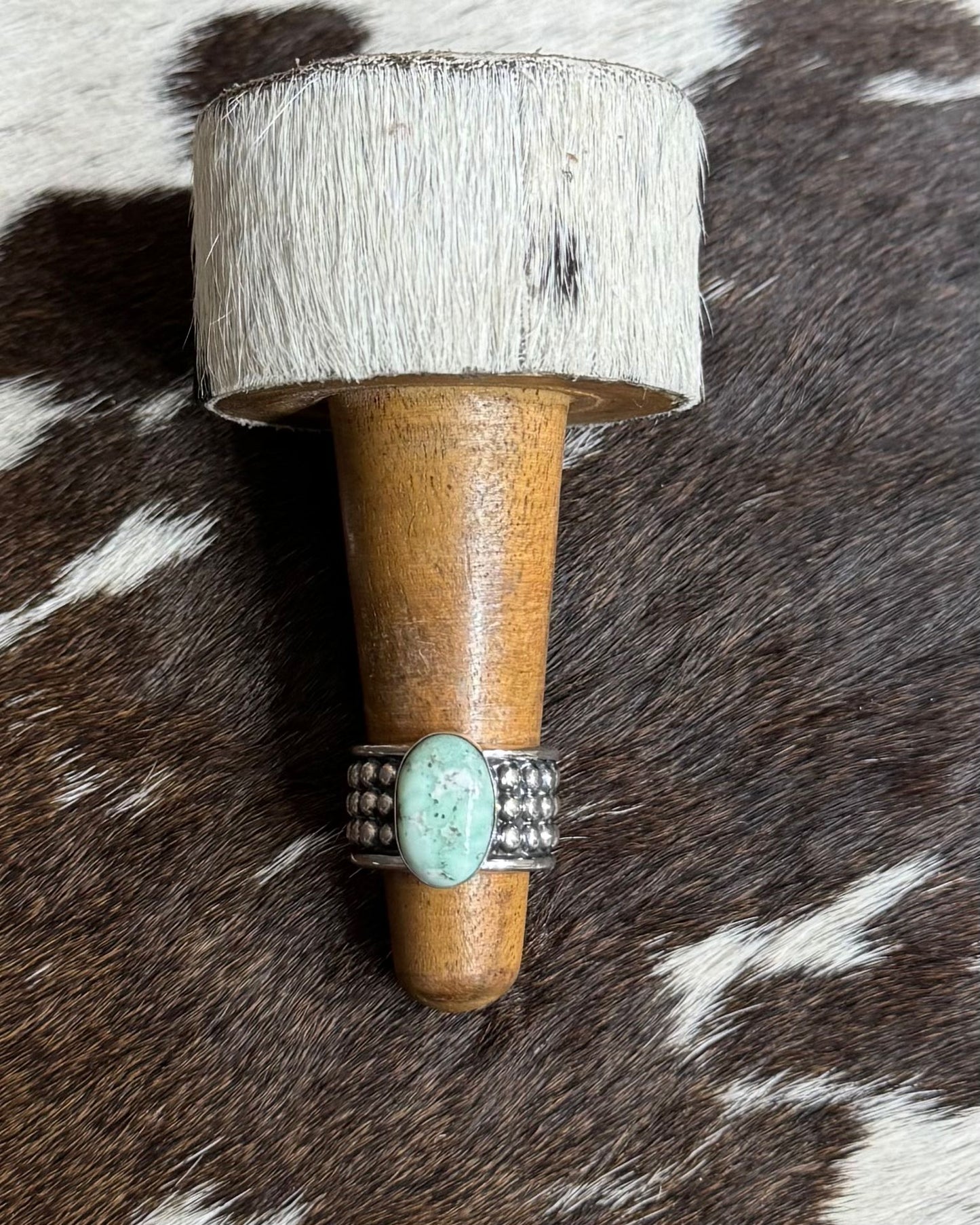 Sz 5 Studded Everyday Ring *NonNative