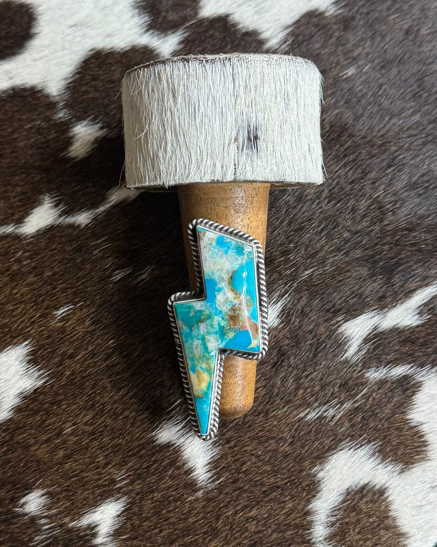 Lightning Bolt Ring *Native