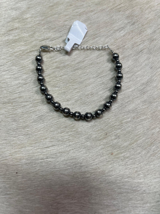Everyday Pearl Bracelet