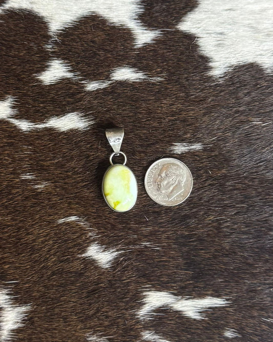 Simple Dainty Palomino Pendant *Native