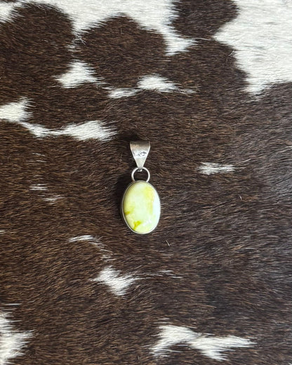 Simple Dainty Palomino Pendant *Native