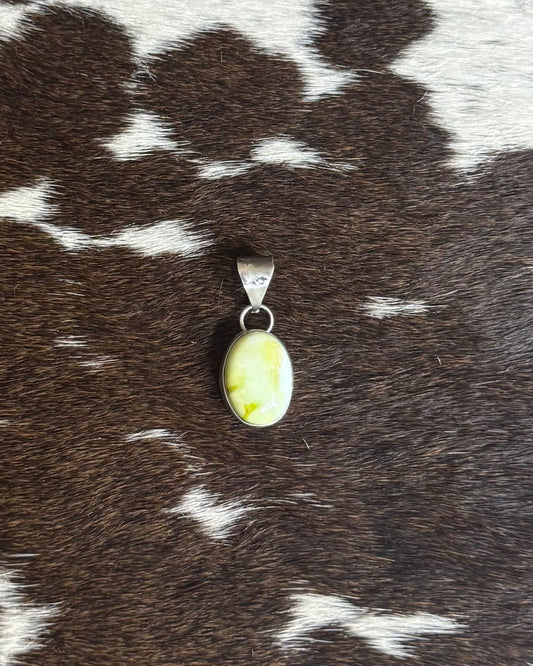 Simple Dainty Palomino Pendant *Native