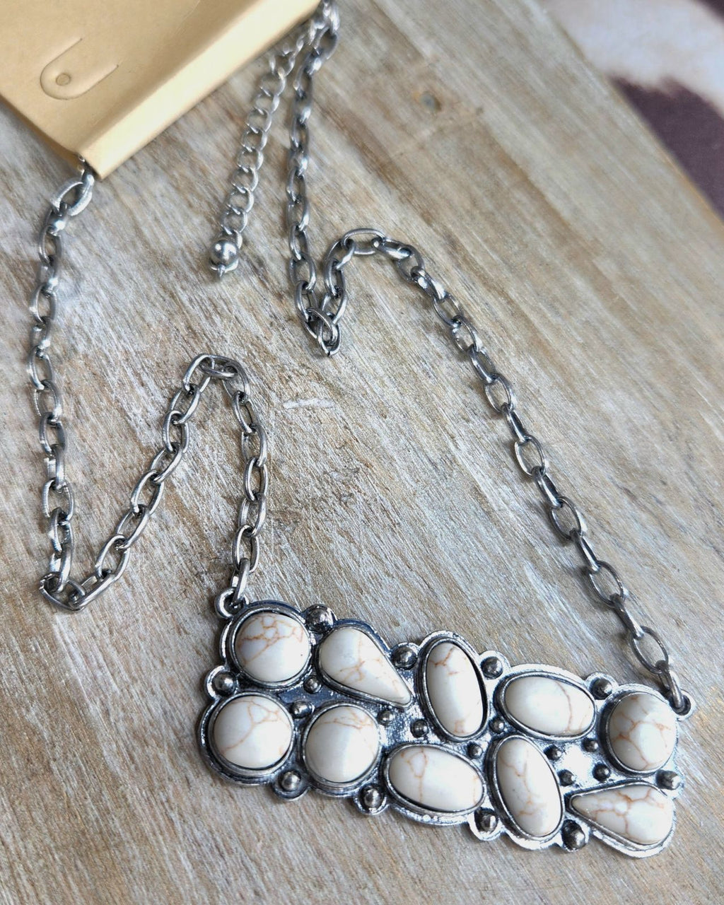 White pebbled bar necklace