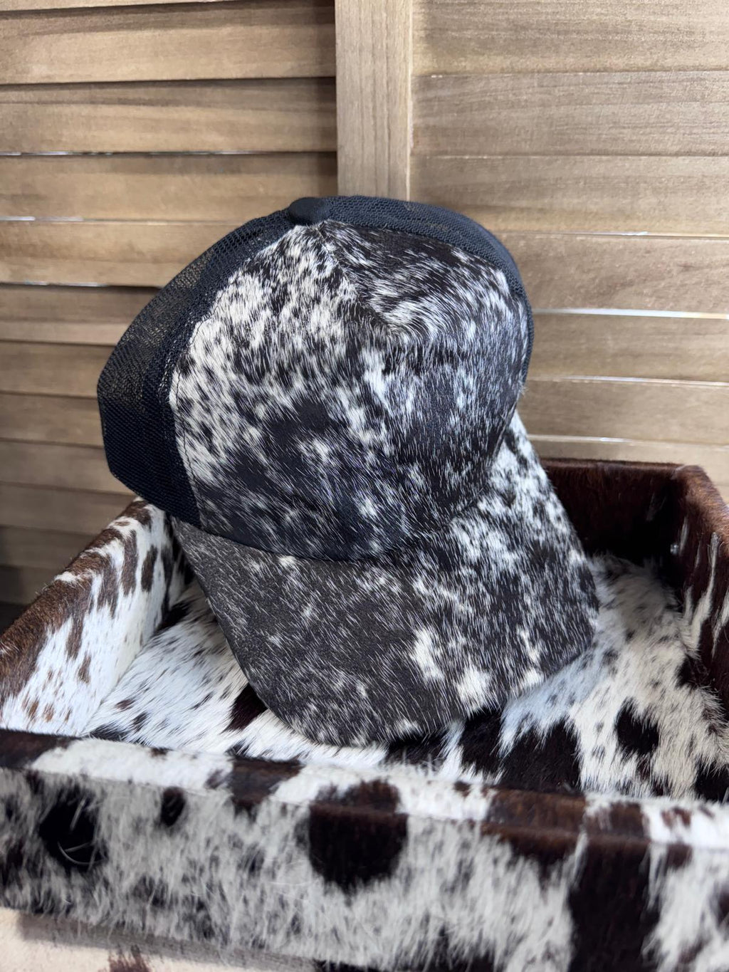 F- Cowhide Black Cap