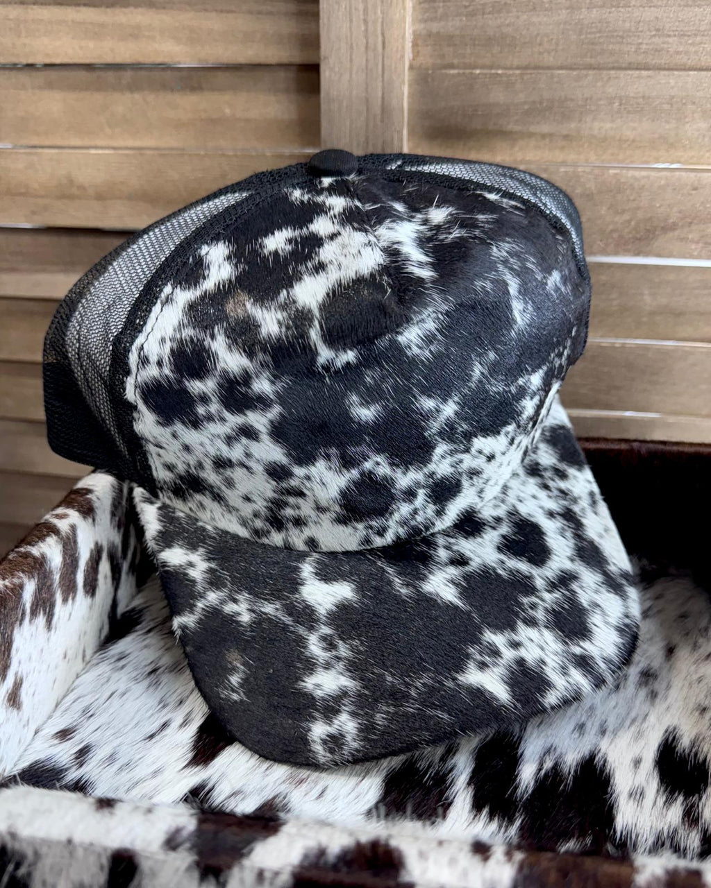 G- Cowhide Black Cap