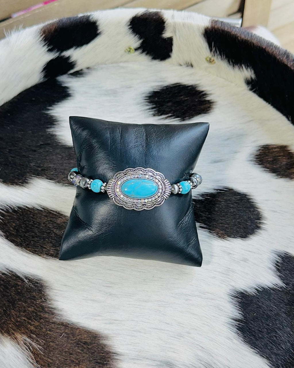 Oval Turquoise Pearl Bracelet