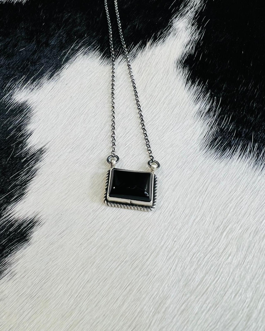 Onyx Simple Square Necklace