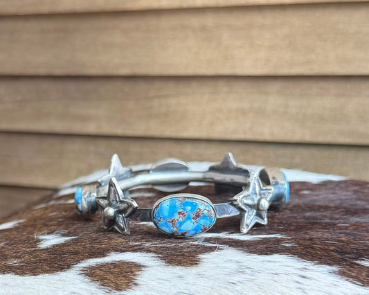 Golden Hills Star Sterling Bangle *Native