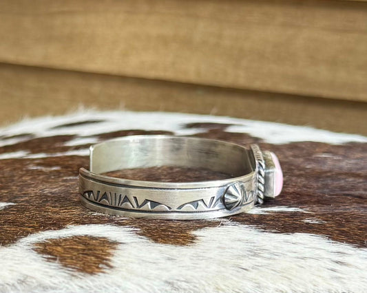 Pink Conch Bar Sterling Cuff *Native
