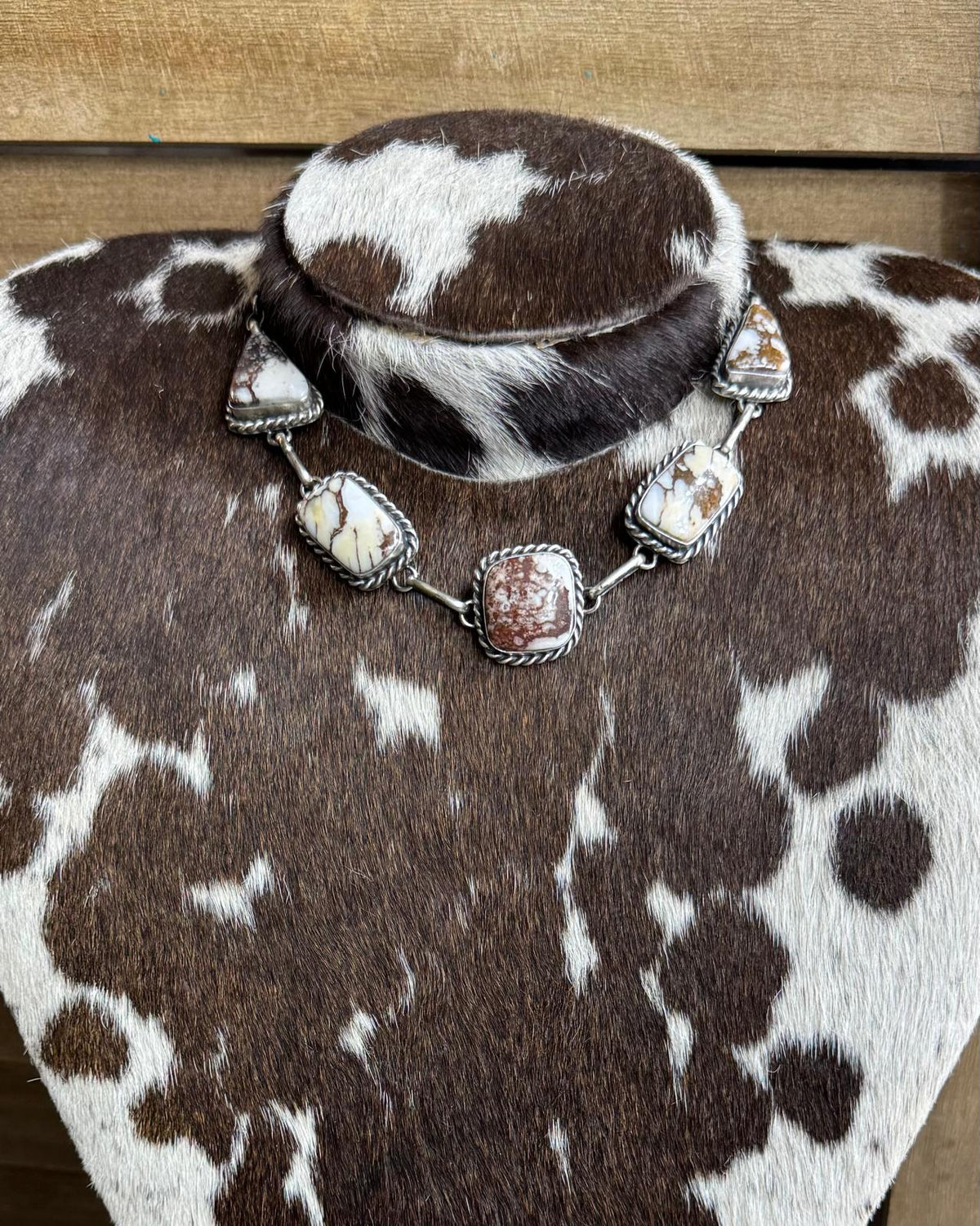 5 Stone Wild Horse Choker *Native