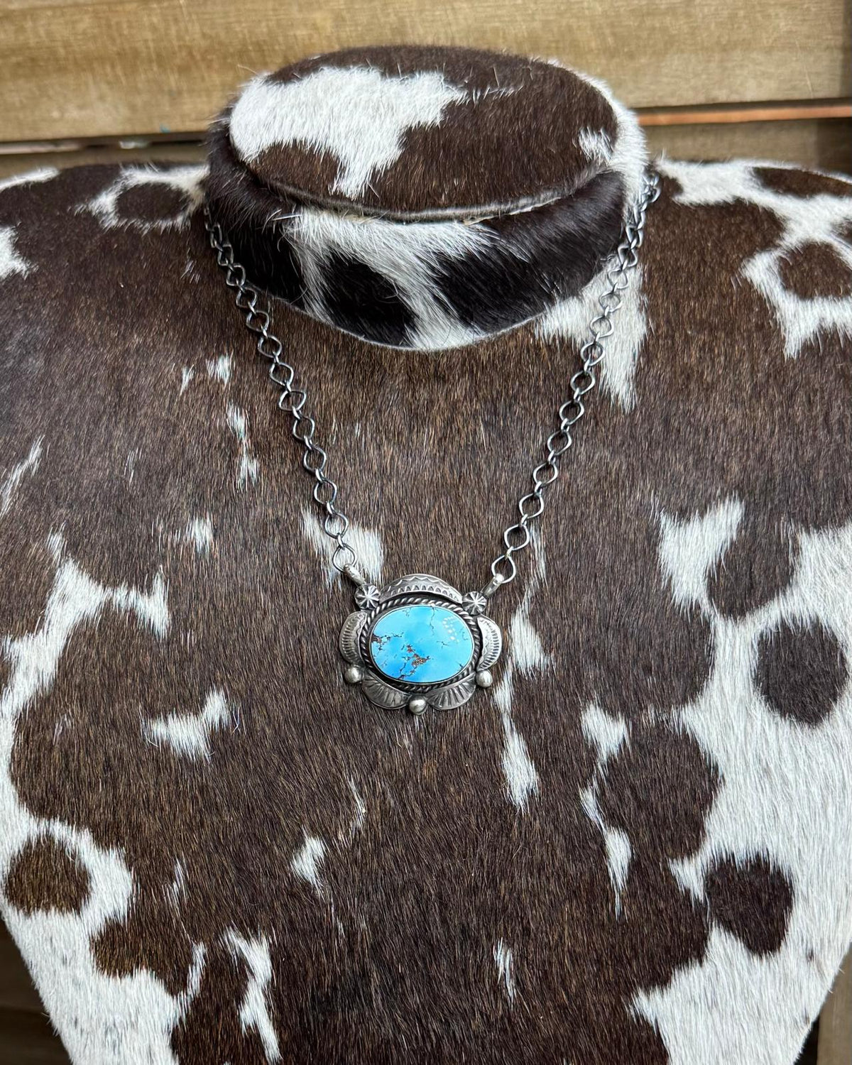 Golden Hills Starburst Round Necklace *Native
