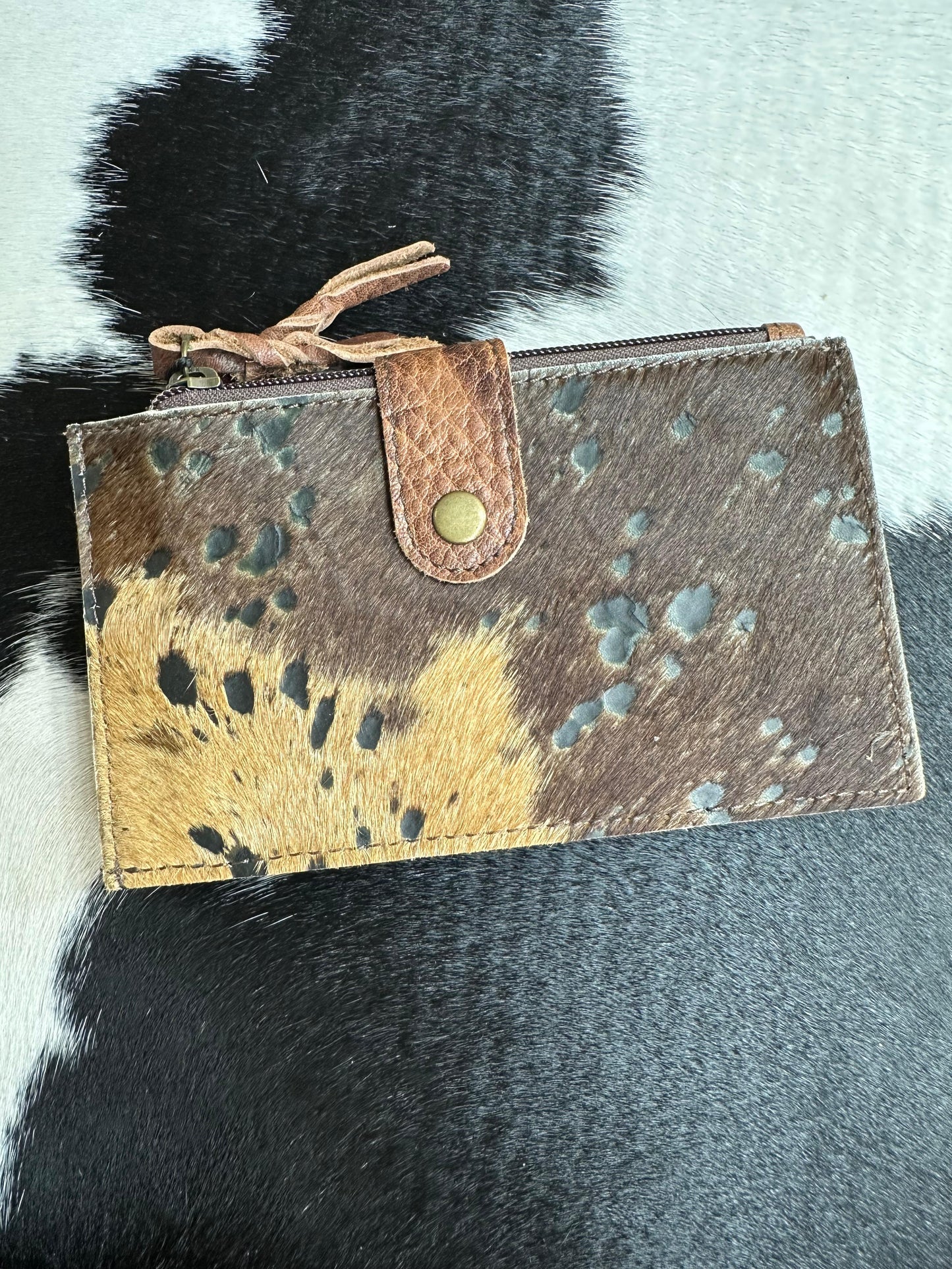Cowhide AD Zipper Wallet