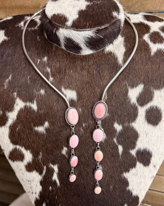 18” Princess Pink Conch Choker *Native
