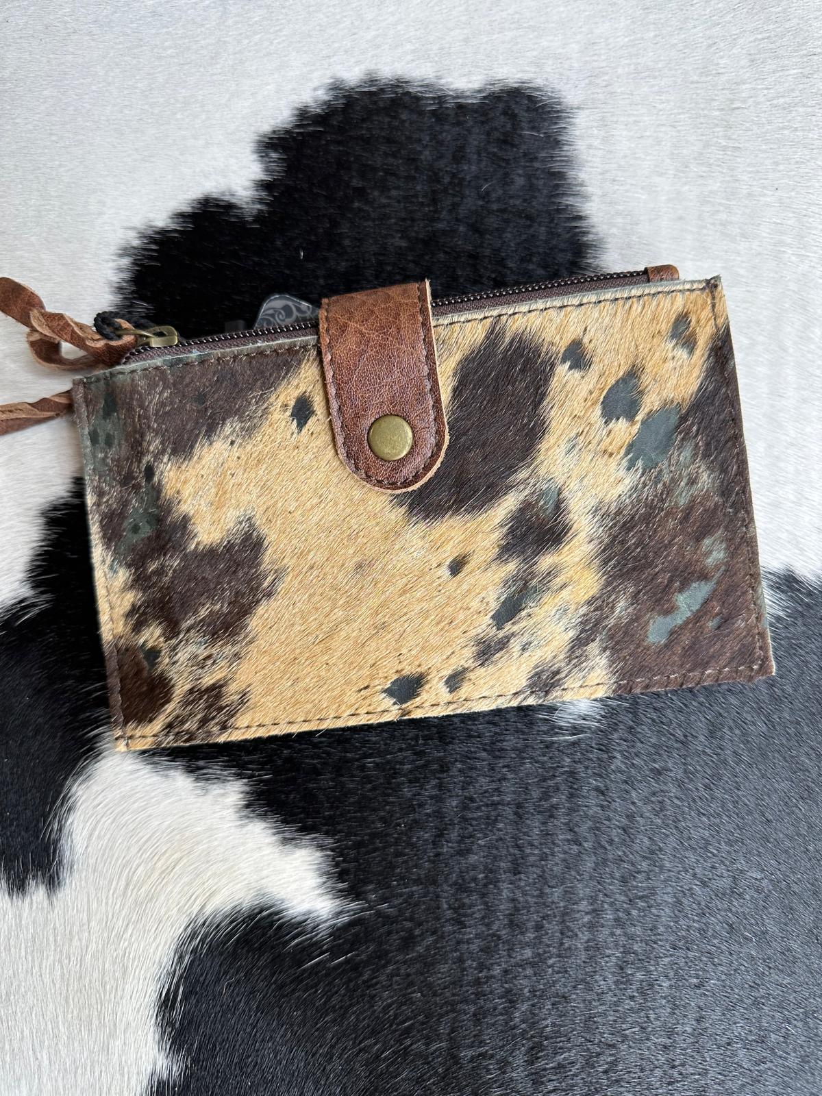 Cowhide AD Zipper Wallet