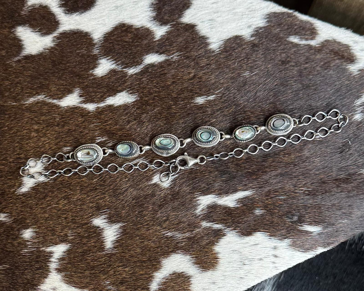 6 Stone Abalone Choker *Native
