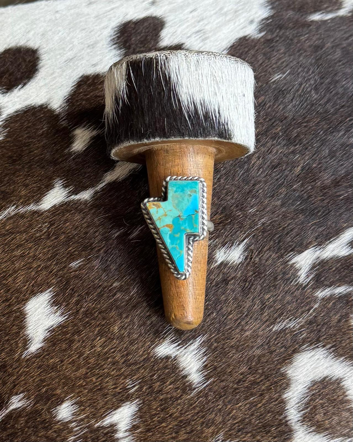 Small Lightning Bolt Ring Adj. *Native