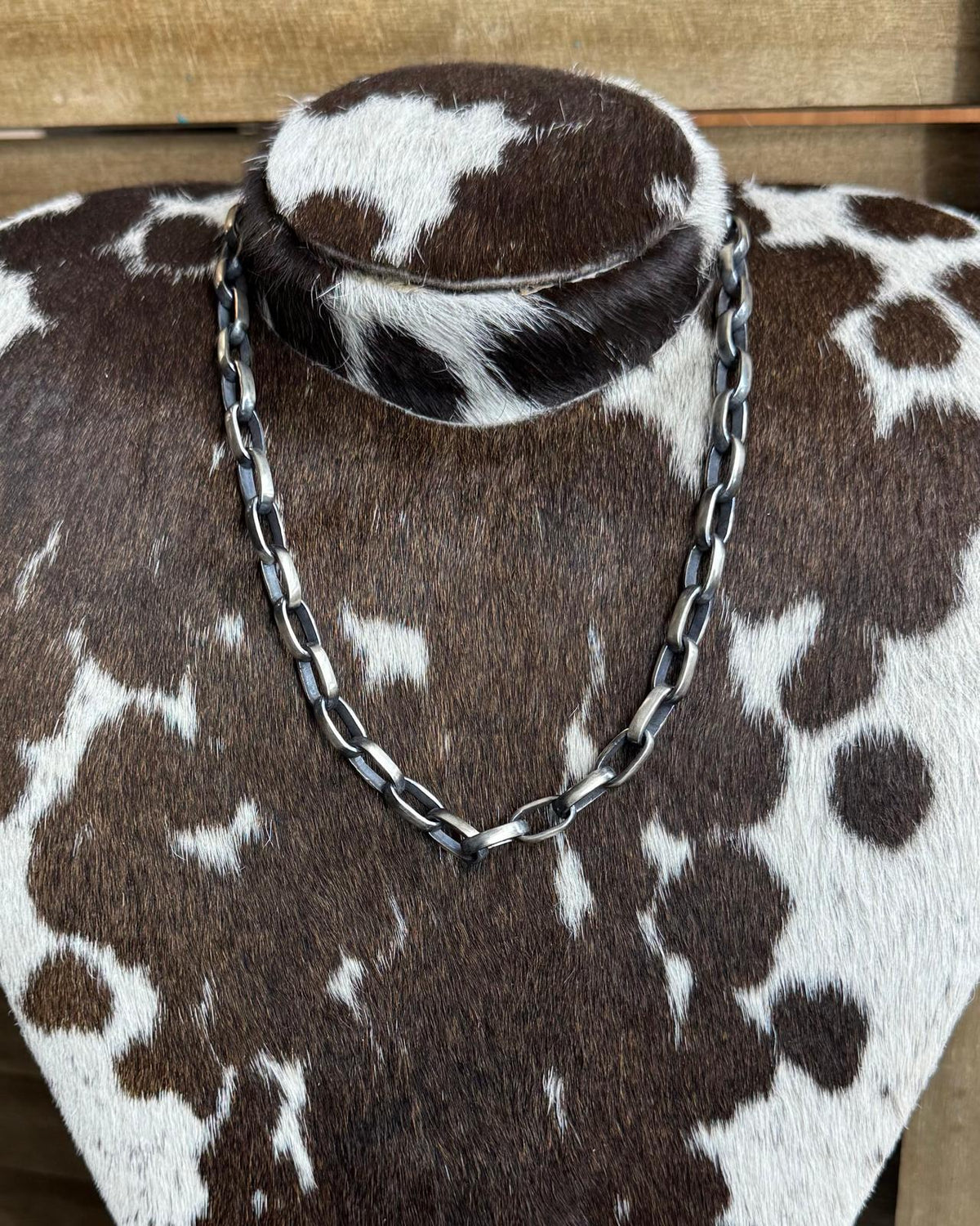 19.5" Paperclip Chain *NonNative