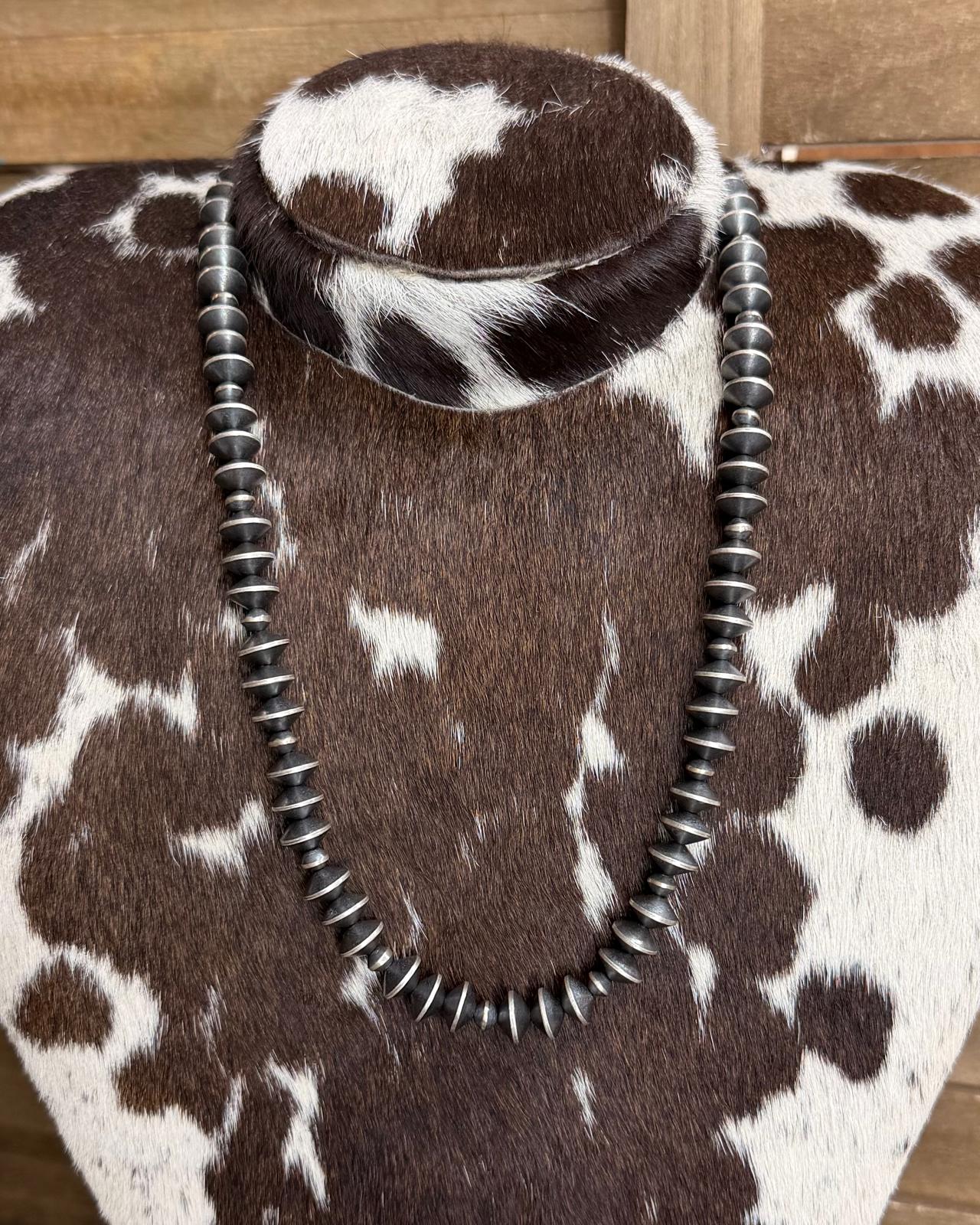 22” Chimey Butte 10mm Saucer Pearls