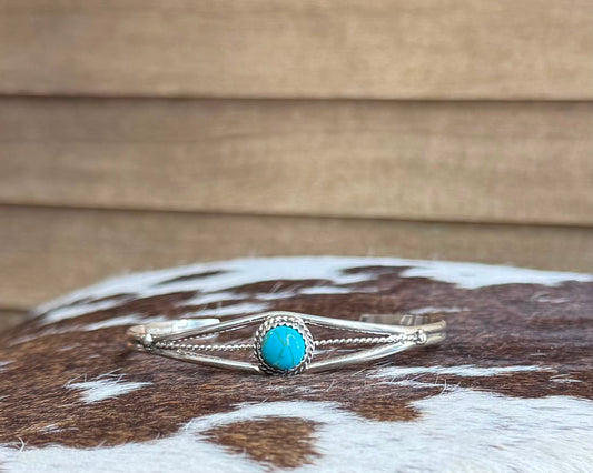 Turquoise Strand Cuff *Native